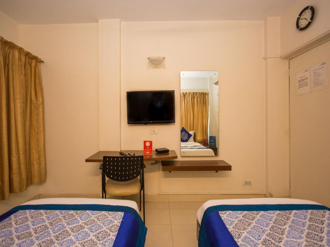Oyo 10934 Hotel Eminent Pune Eksteriør bilde