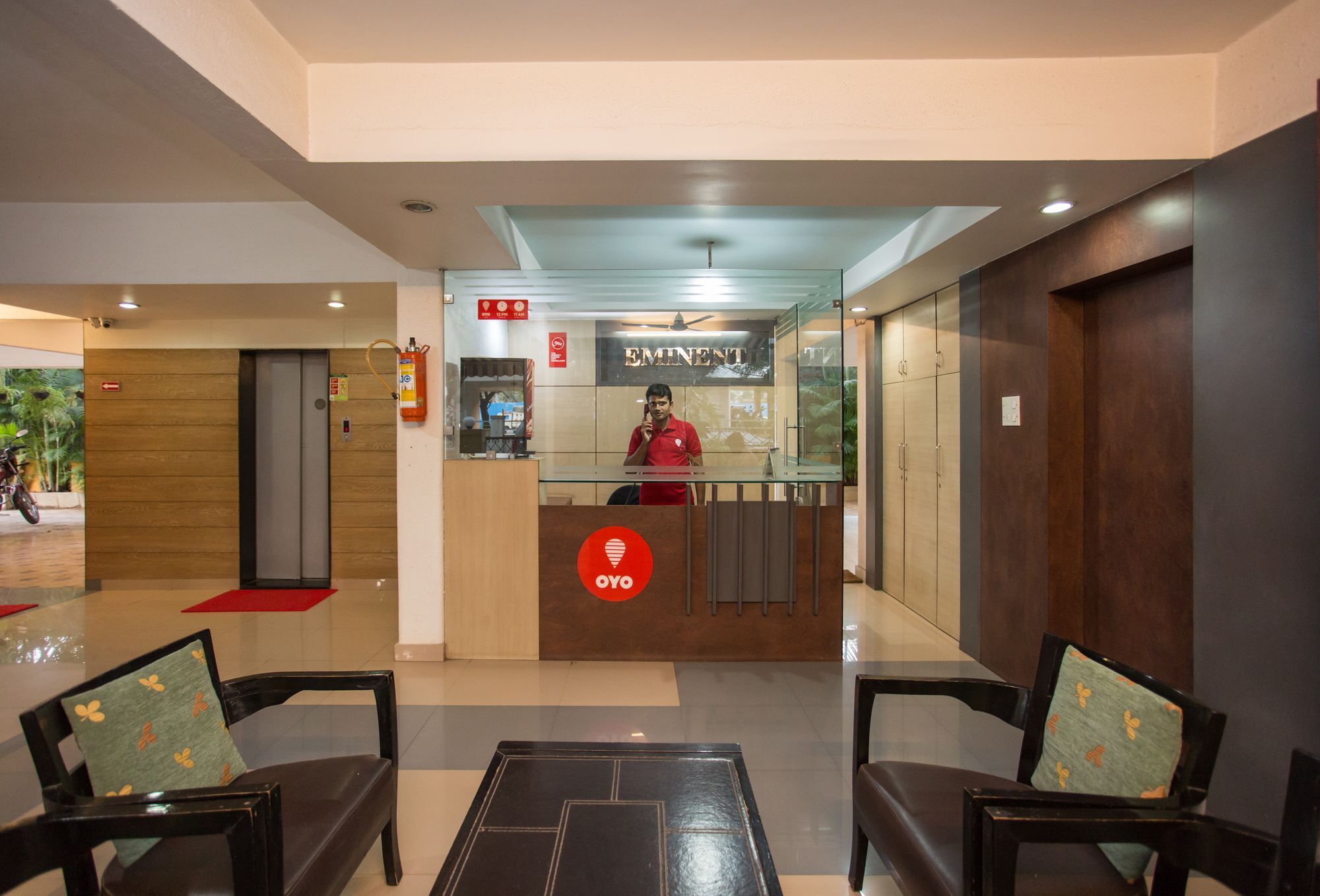 Oyo 10934 Hotel Eminent Pune Eksteriør bilde